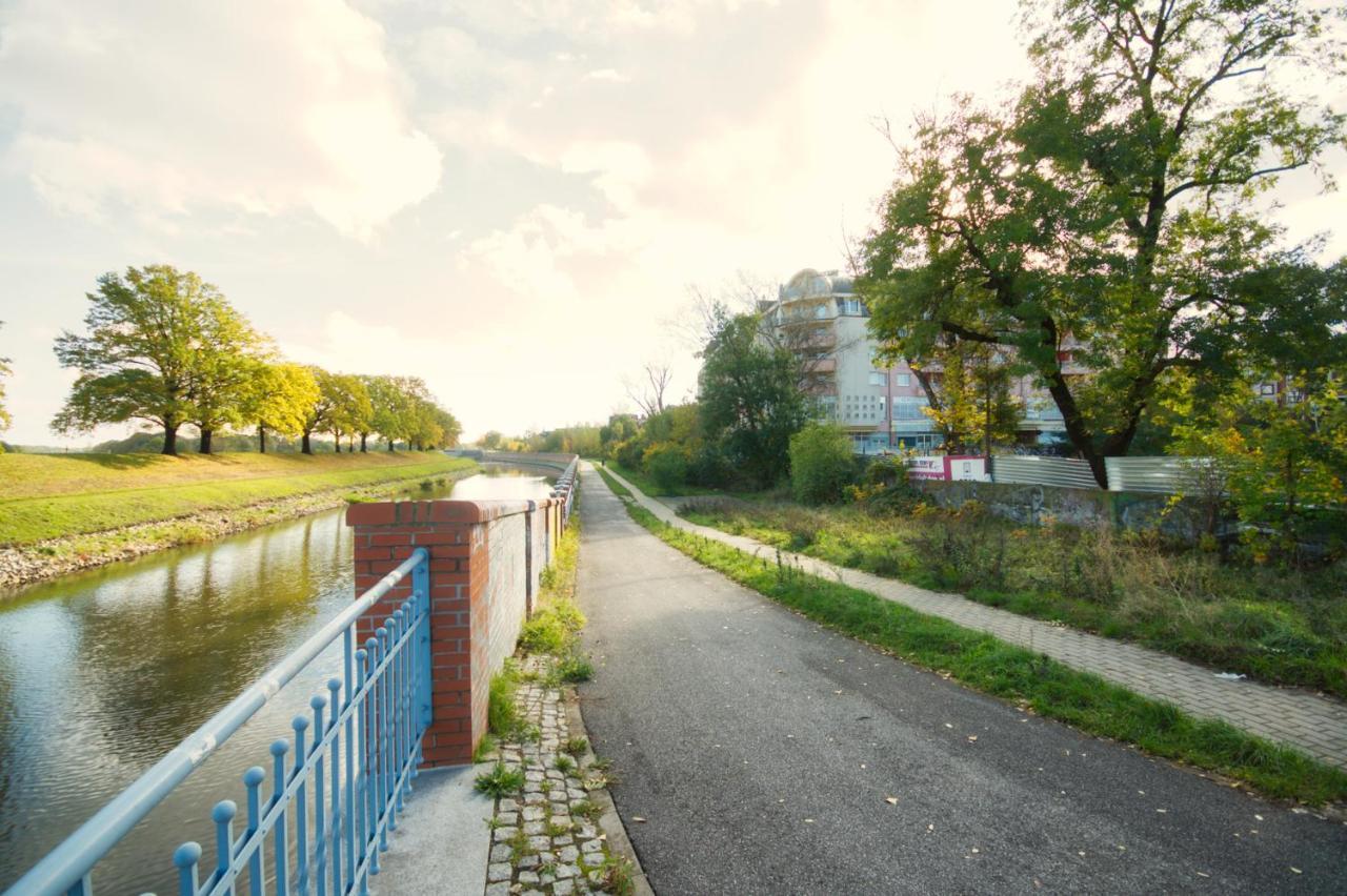 Mosty Warszawskie Comfort Apartment Wroclaw